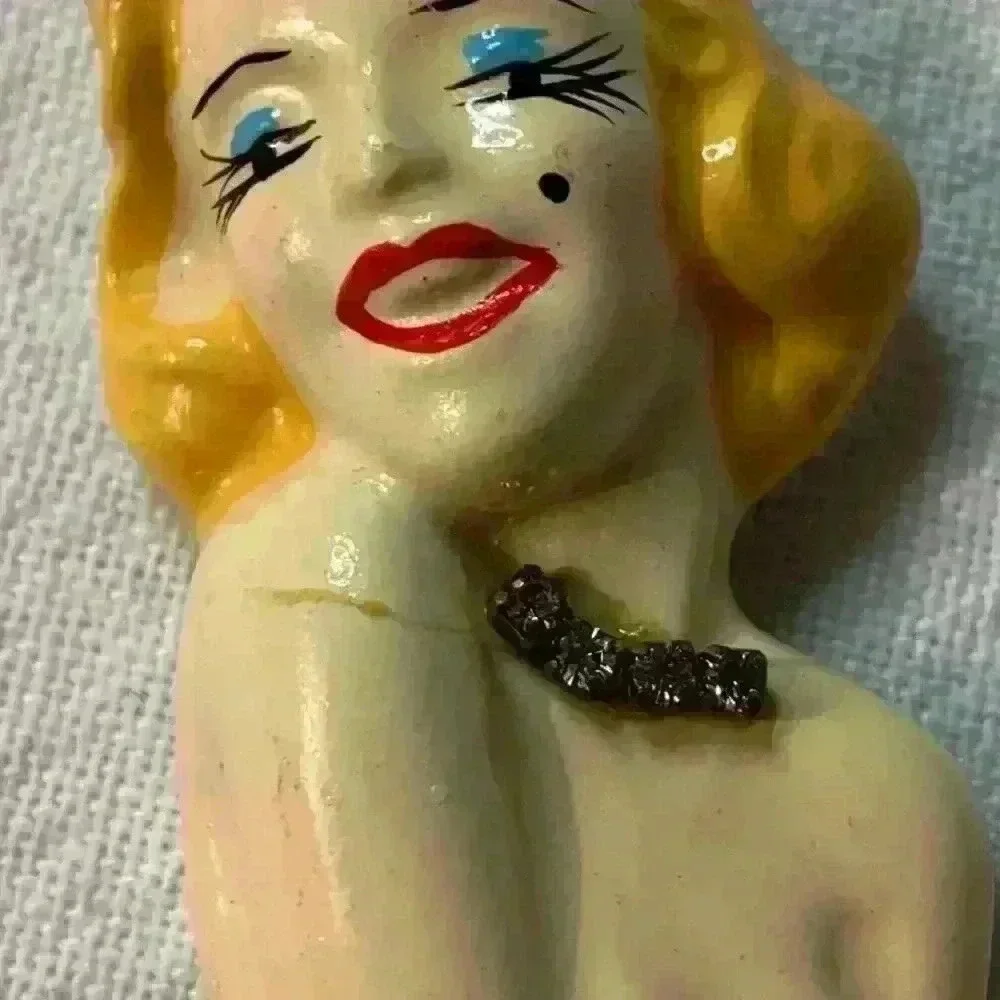 VTG Marilyn Monroe Brooch/ pin signed 1988 painted clay with rhinestone necklace